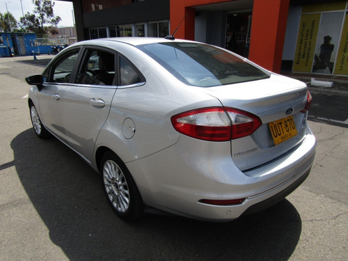 Imagen 5 de 15 de Ford Fiesta 2015 1.6 Titanium