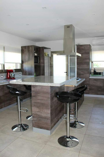 Imagen 7 de 10 de Ruta 2 - Miralagos -residencia Estilo Minimalista Ref. 19698
