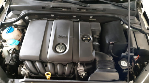 Imagen 13 de 13 de Volkswagen Jetta 2015 2.5 Sportline Qc Weltradio Mt