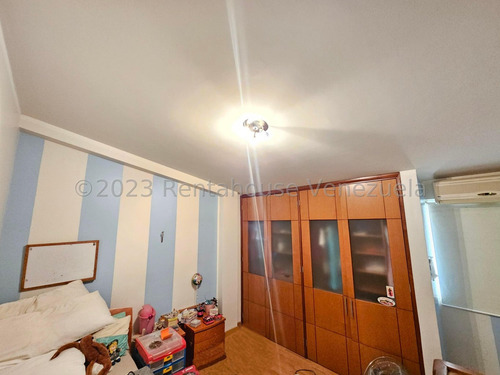 # Lujosa Casa En Venta Al Este Barquisimeto,lara Eo