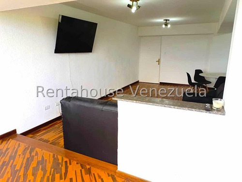 Recien Remodelado Con Espectacular Vista Panoramica. Todo A Estrenar. Tanque De Agua Auxiliar.calle Privada De Pocos Edificios. Está En Los Naranjos Del Cafetal