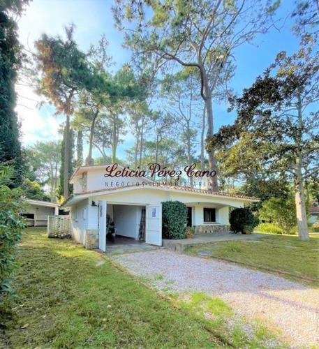 Imagen 2 de 26 de Venta De Casa 4 Dormitorios Playa Mansa, Punta Del Este