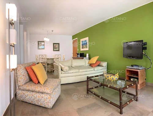 Venta Apartamento 2 Dormitorios Y Medio. Playa Mansa, Punta Del Este