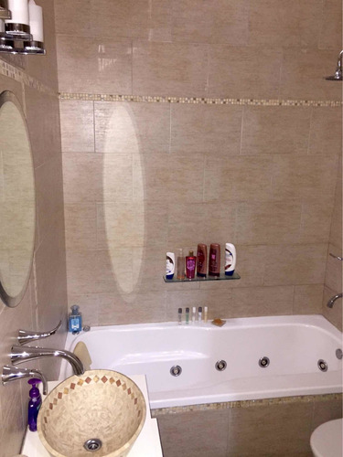 Imagen 8 de 13 de Casa En Avellaneda Venta / Permuta Menor Valor