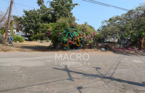 Terreno En Venta En Col. Otilio Montaño Cerca Del Centro De Cuautla Con Conexión A Todos Los Servicios
