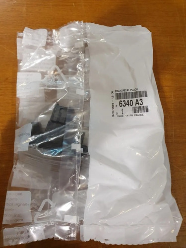 Faro De Patente Peugeot 207 Codigo 6340a3