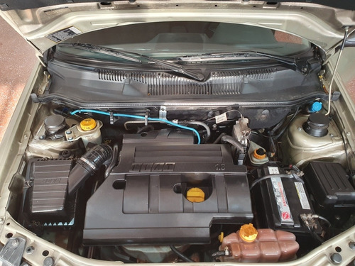Imagen 9 de 10 de Fiat Palio Weekend 1.8 Elx Pack Electrico 2005