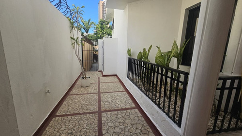 Hermosa Casa En Alquiler Ubicada En Los Cacicazgos
