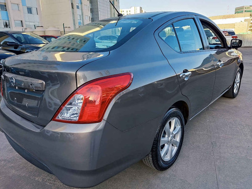 Imagen 6 de 10 de Nissan Versa 2019 4p Sense L4/1.6 Aut
