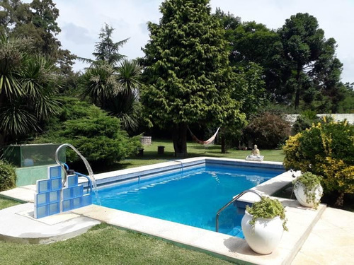 Imagen 1 de 19 de Venta Chalet En 2 Plantas Con Excelente Ubicación - Moreno Norte