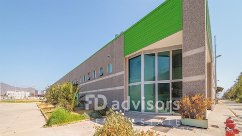 Arriendo De Bodegas En Centro Logístico 18609m2-san Bernardo