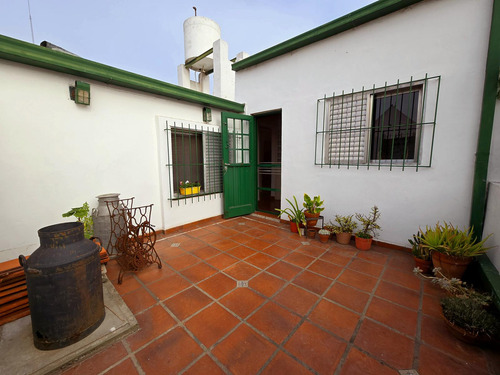 Se Vende Casa En Planta Alta Barrio Sur