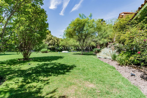 Casa En Venta De 4 Dorm. En Colina
