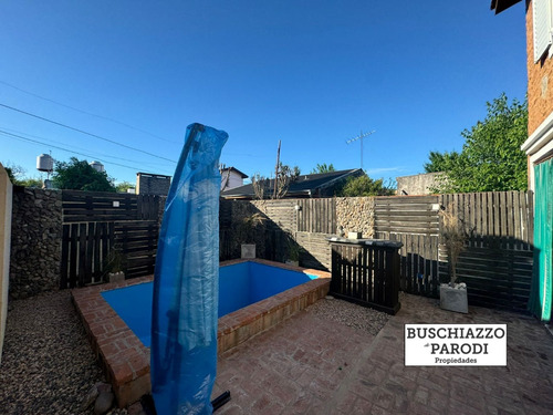 Venta Casa 5 Ambientes Dos Plantas Con Piscina / En Exaltación De La Cruz