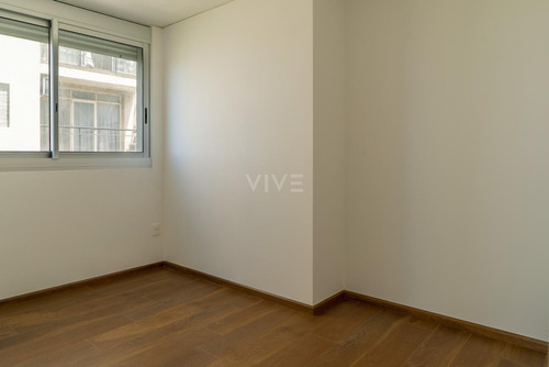 Apartamento, 2 Dormitorios, Ciudad Vieja. 602.