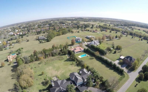 Imagen 4 de 10 de Oportunidad - Lote En Venta En Los Alcanfores - Apto Credito