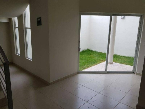 Imagen 8 de 10 de Casa Sola En Venta Fracc Alejandro Plus