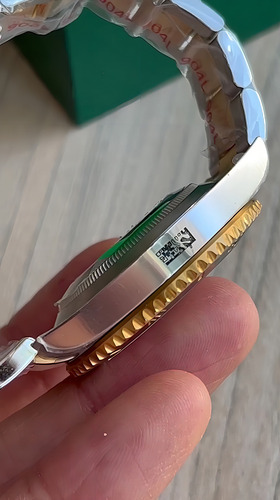 Rolex Submariner Super Clo Suiço Máquina Eta Genuína Correia Prata/dourado Bisel Preto Fundo Preto