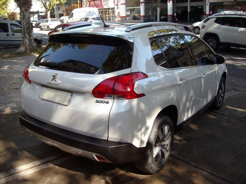 Imagen 5 de 15 de Peugeot 2008 Feline 2017