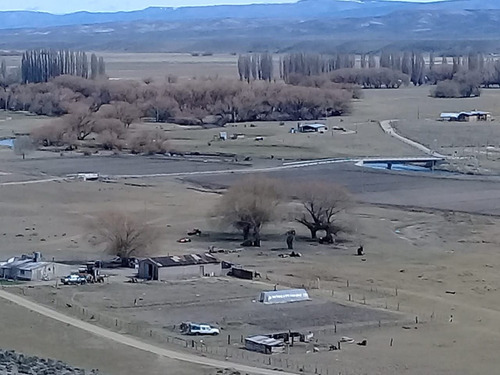 Chacra Costa De Rio Y Casa. Gualjaina. Chubut