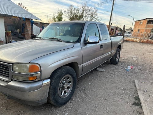 GMC Sierra 5.3 Cabina Regular Paq A 4x2 Mt