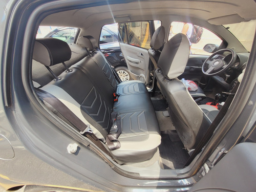 Volkswagen Fox 1.6 Plus Total Flex 5p