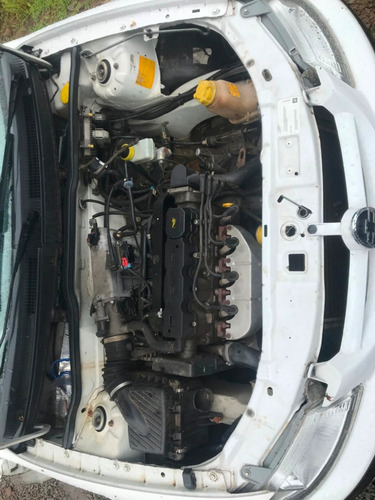 Imagem 4 de 8 de Sucata Chevrolet Celta 2002 1.0 Farroupilha Rs Peças