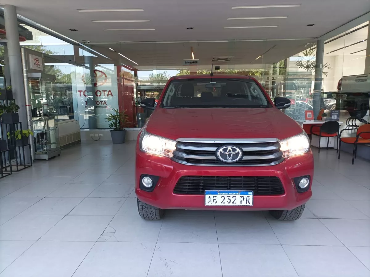 Toyota Hilux 2.4 Cd Sr 150cv 4x2