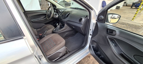 Imagen 12 de 15 de Ford Figo 2016 1.5 Energy Sedan Mt