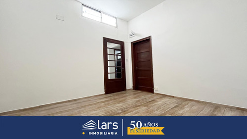 Apartamento En Alquiler / Tres Cruces - Inmobiliaria Lars