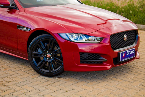 Imagem 2 de 15 de Jaguar Xe R-sport P250 2.0 Turbo 2018