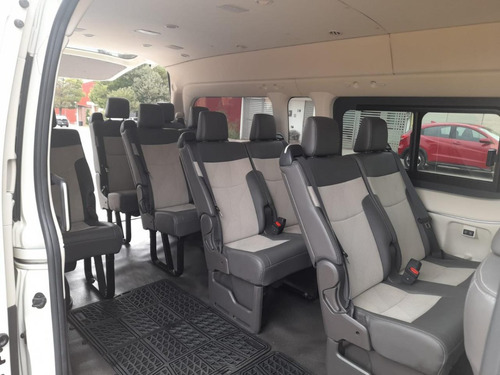 Renta De Camionetas Ejecutivas De Pasajeros Con O Sin Chofer