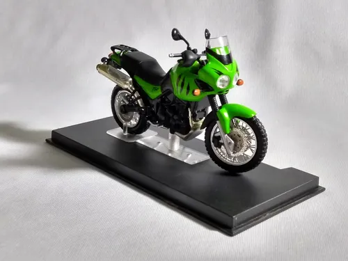 TRIUMPH TIGER 100 プラモデル 1/16スケール Miniatura Moto Triumph Tiger 955i - 1:24 | MercadoLivre
