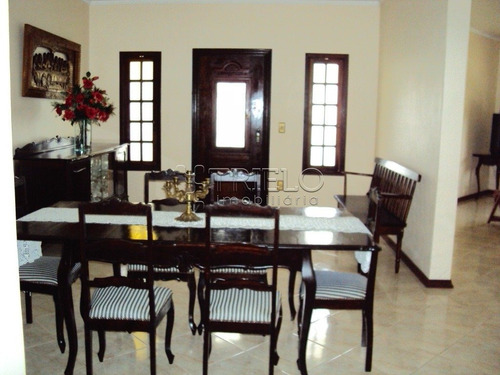 Imagem 13 de 14 de Venda - Chacara - 540m² - 3 Dorm. - Guararema - Mogi Das Cruzes - Sp - V-3554