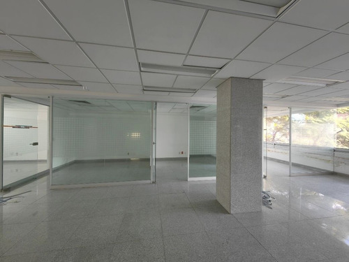 Edificio Oficinas En Col. Portales / 3,064m2c / 21 Privados
