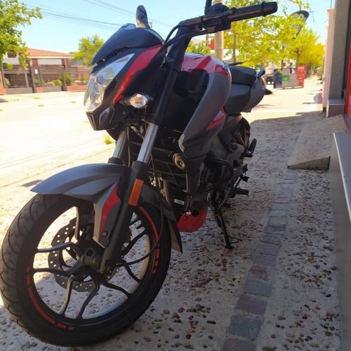 Imagen 3 de 12 de Bajaj Rouser Ns200