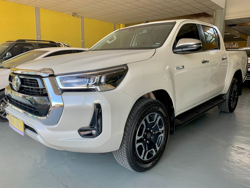 Toyota Hilux 2.8 Cd Srx 177cv 4x2 At