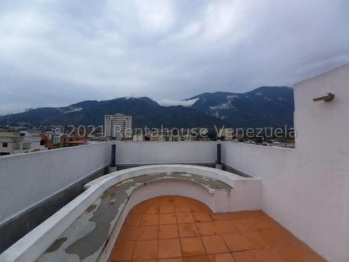 Imagen 19 de 20 de Gran Oportunidad! Venta De Amplio Y Acogedor Ph De Tres Niveles La Campiña: Mls #22-14221 Ma. Vergara