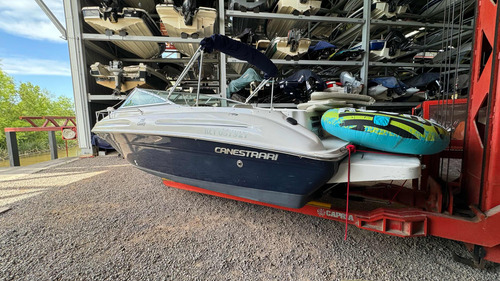 Lancha Cuddy Canestrari 215 V8 2011 Mercruiser Alpha One