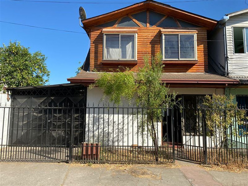 Casa En Venta De 5 Dorm. En Talca