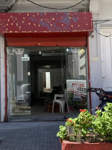 Local Comercial En Punta Carretas. Solano Garcia Y Ellauri.