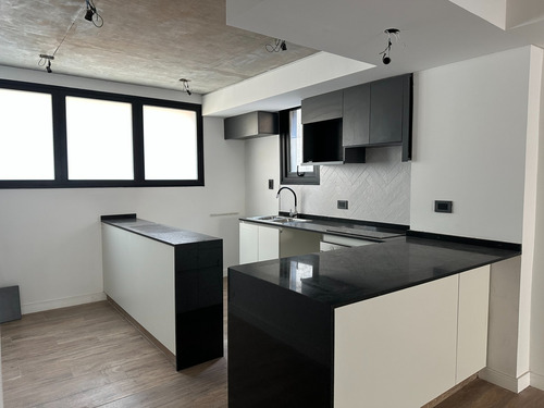 Aivi I - Parque Leloir : Duplex 3 Ambientes + Jardin