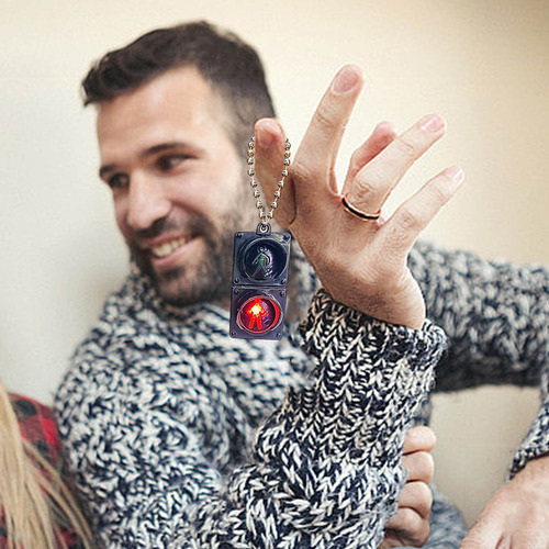 . Llavero Electrónico Con Diseño De Semáforo En Forma De X,