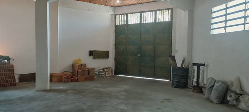 Local En Alquiler El Junquito Km 8 Suroeste,411m², Urb. Cerrada, Np