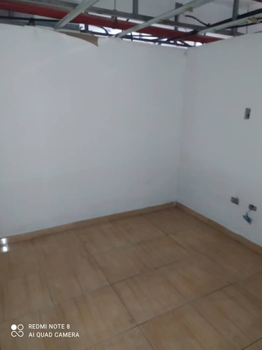 Imagen 12 de 14 de Local En Venta Costa Azul Edf.esparta Suites