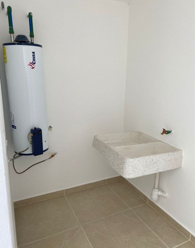 Casa En Venta En Guadalajara Eo