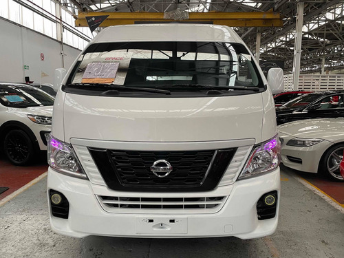 Imagen 2 de 11 de Nissan Urvan 2020 2.5 12 Pas Aa Mt