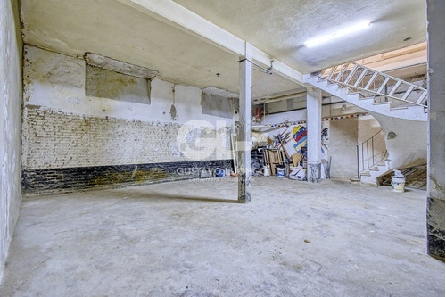 Local 200 M2 Cub. Apto Todo Destino.