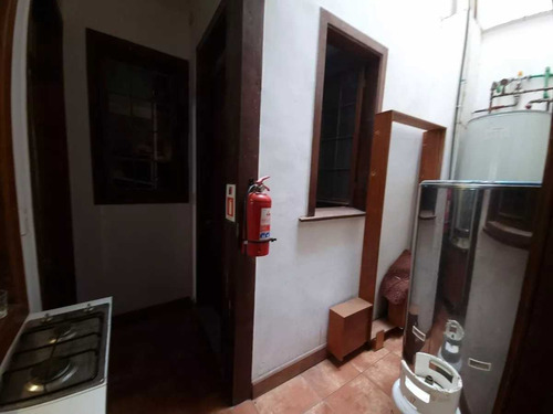 Hostal En Cerro Alegre, Muy Central. (60424)