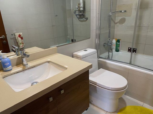 Departamento En Venta De 4 Dorm. Metro Manq. En Las Condes